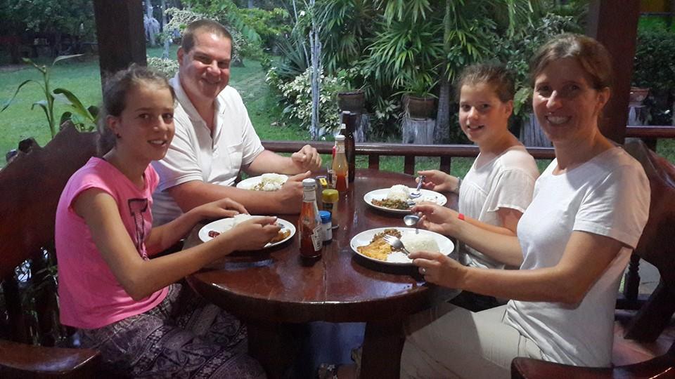Baansuan Lychee Maeklong Resort Ampawa Amphawa Bagian luar foto
