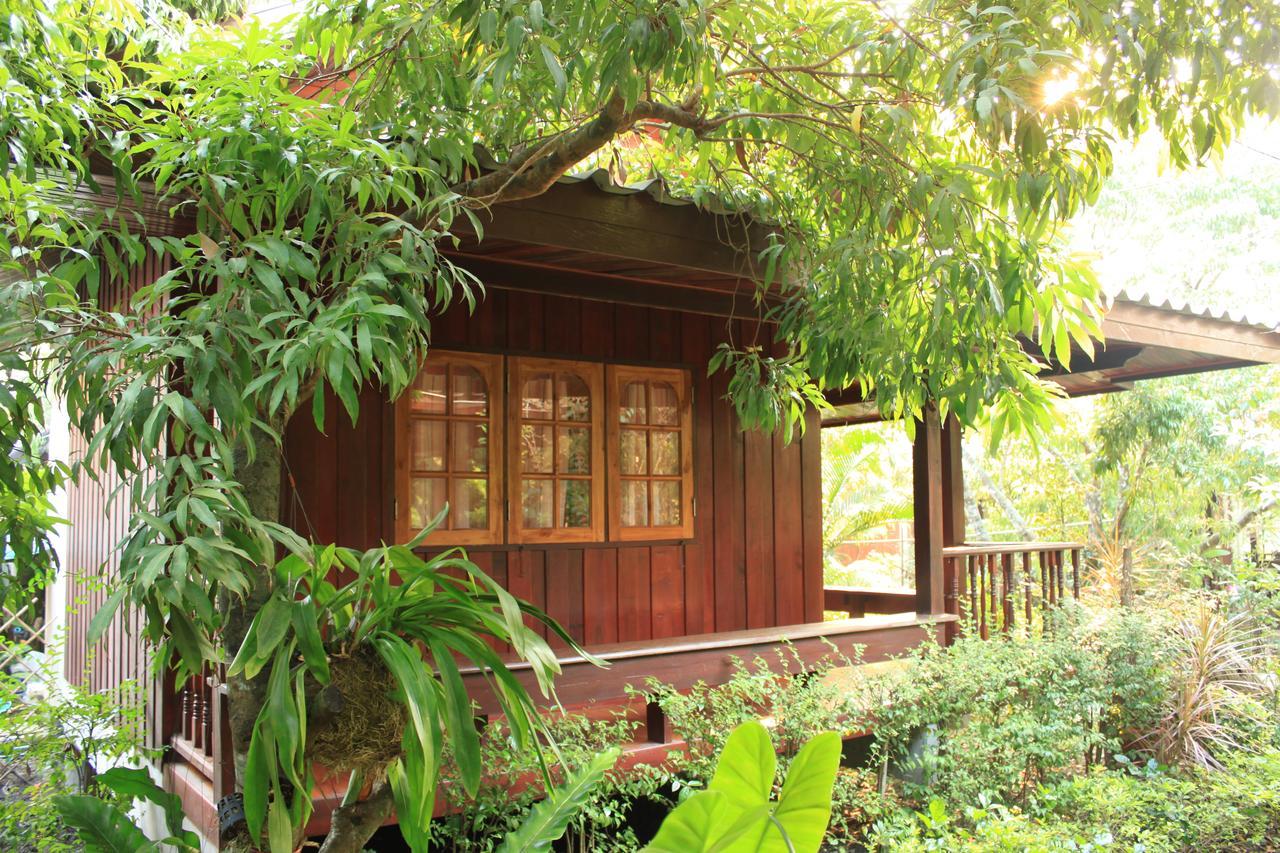 Baansuan Lychee Maeklong Resort Ampawa Amphawa Bagian luar foto