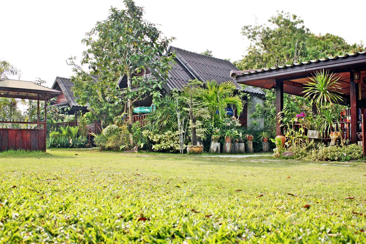 Baansuan Lychee Maeklong Resort Ampawa Amphawa Bagian luar foto