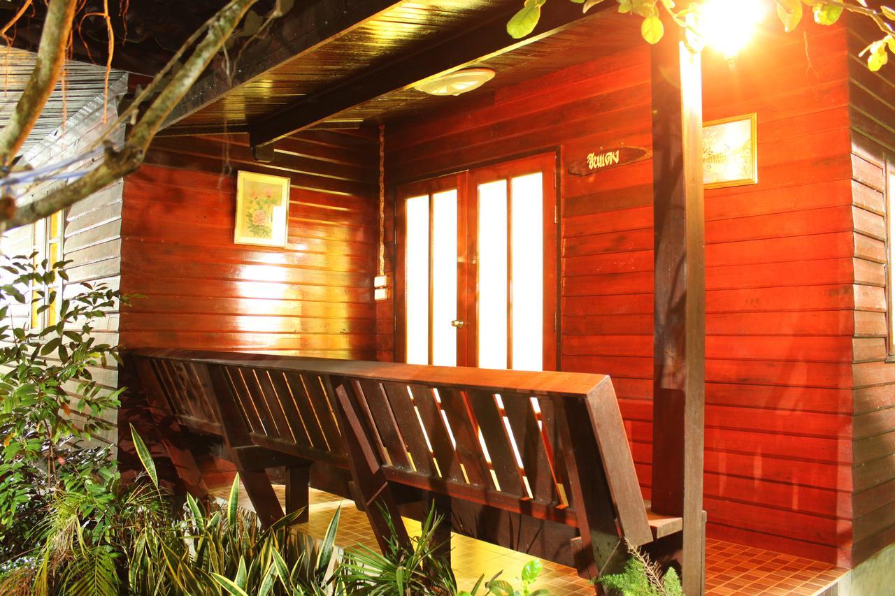 Baansuan Lychee Maeklong Resort Ampawa Amphawa Bagian luar foto